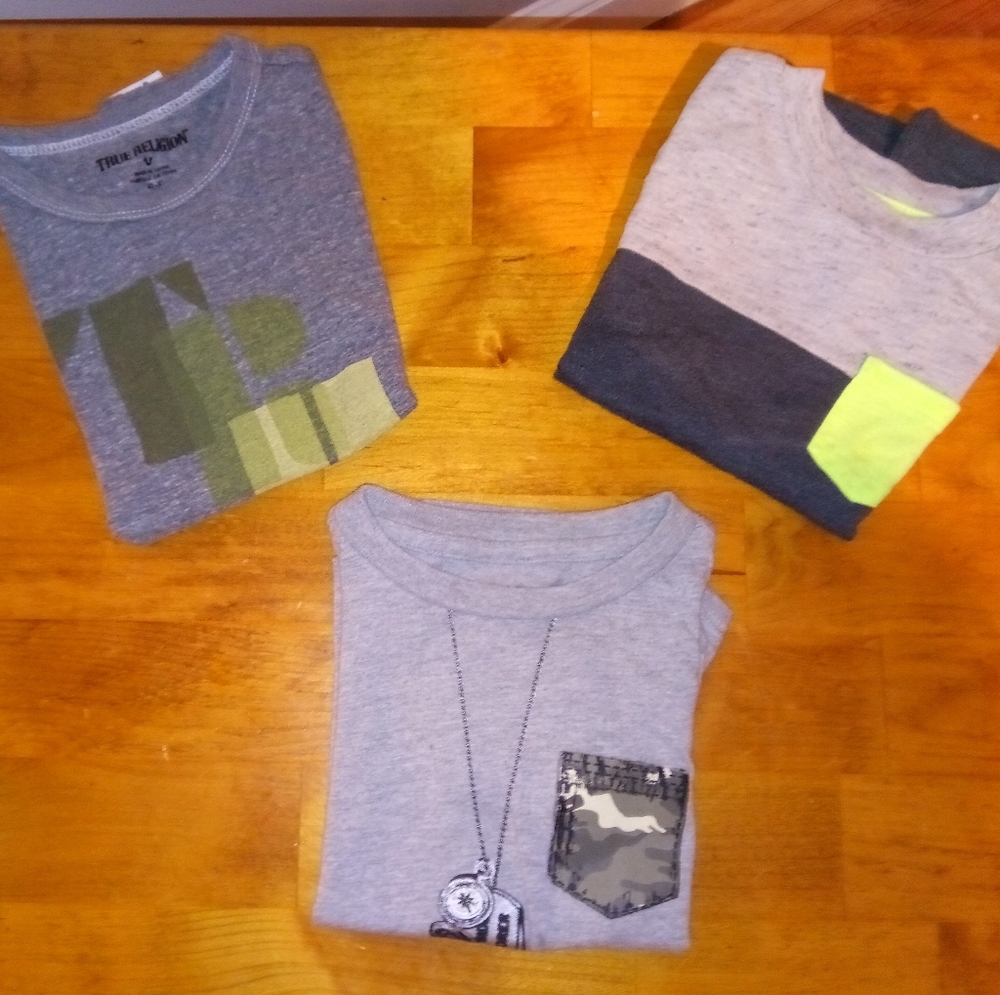 T-shirts lot size 4T